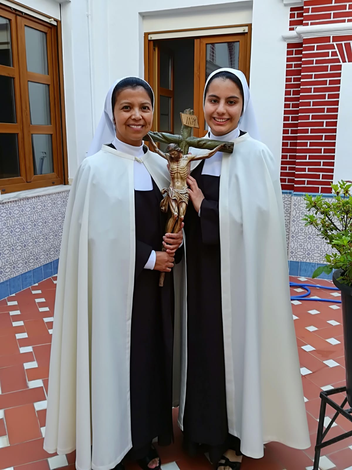 Toma de hábito en el Carmelo de Ntra. Sra. de los Ángeles de Badajoz