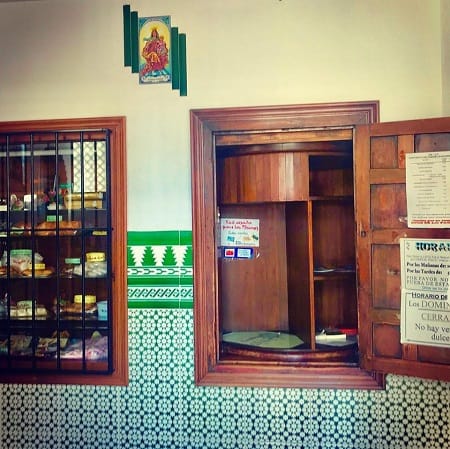 Torno y Expositor