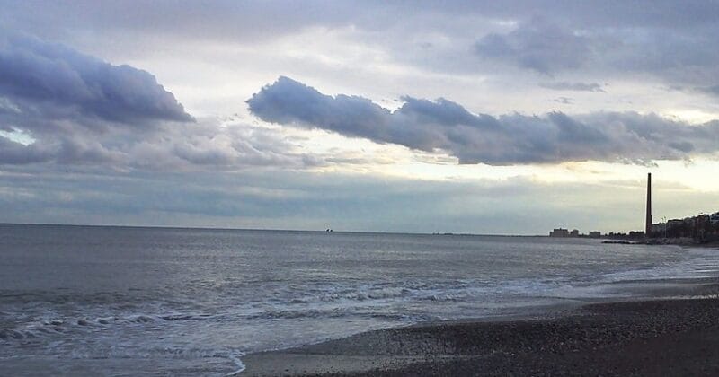 Encuentro junto al mar